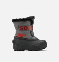 Boutique Sorel Soldes 22 Botte de Neige Snow Commander™ Jeune Enfant Botte de Neige Snow Commander™ Jeune Enfant, Quarry, Cherrybomb, front